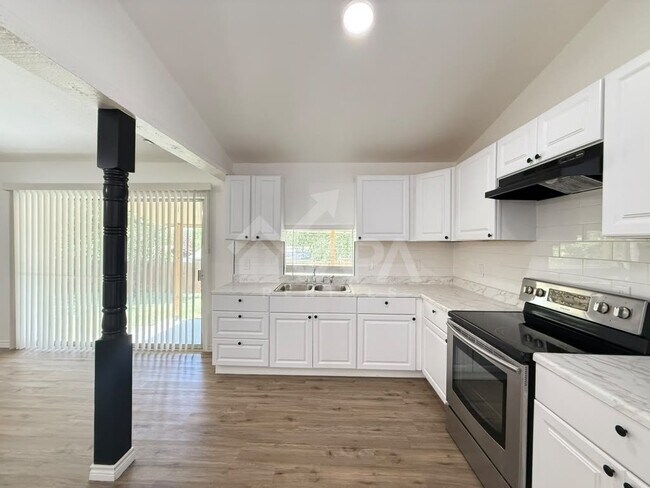 Building Photo - 4558 Los Ranchitos St