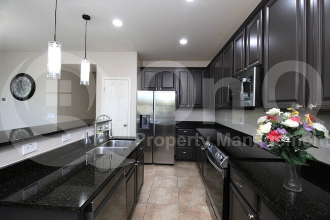 Foto del edificio - 25518 N 50th Ln