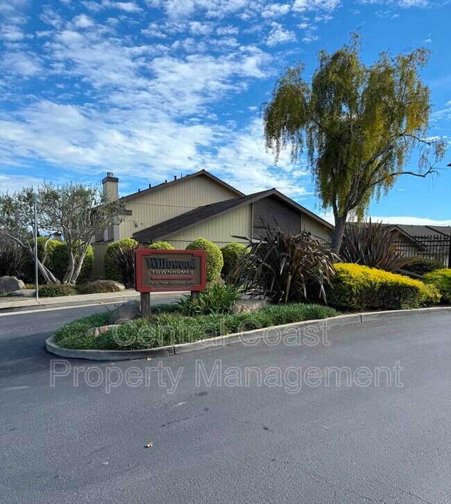 Foto del edificio - 1884 Cherokee Dr
