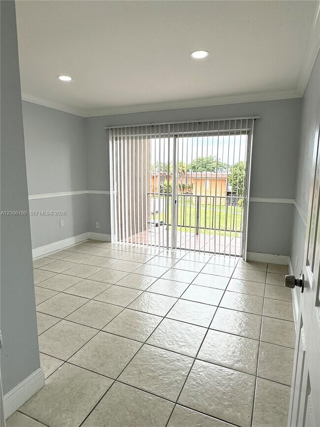 Foto del edificio - 9405 SW 76th St