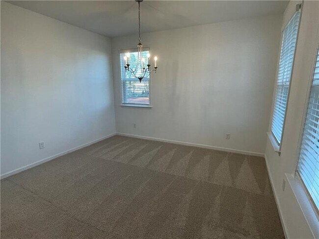 Building Photo - 5540 Bower Pl