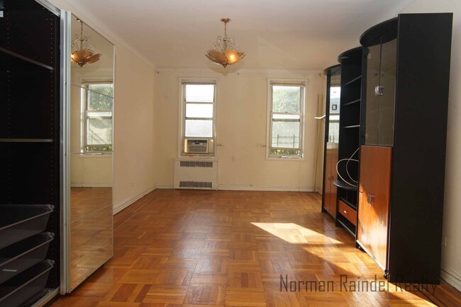 Building Photo - 1401 55th St