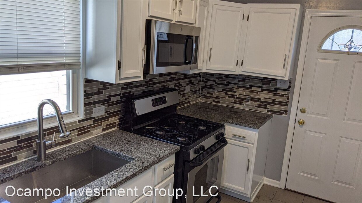 Primary Photo - 2 br, 1 bath House - 14033 S. Calhoun Ave.