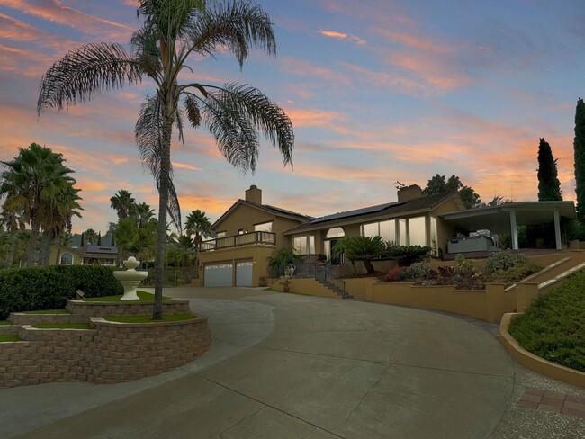 Building Photo - Great 4B/2.5BA House in San Marcos!