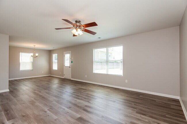 Building Photo - 4617 Esmeralda Drive