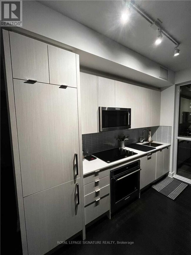 Building Photo - 181 Bedford Rd