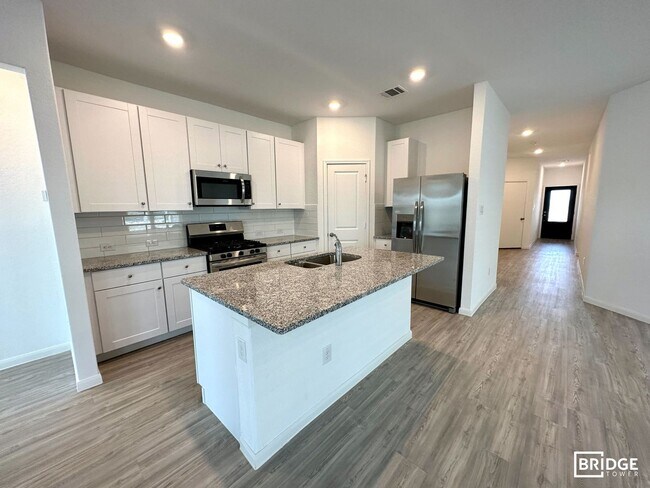 Foto del edificio - 1228 Treehouse Ln