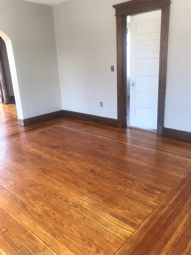 Dining room - 103 Lounsbury St
