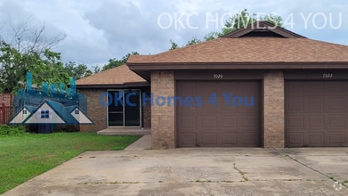 Building Photo - 7020 Woodlake Dr