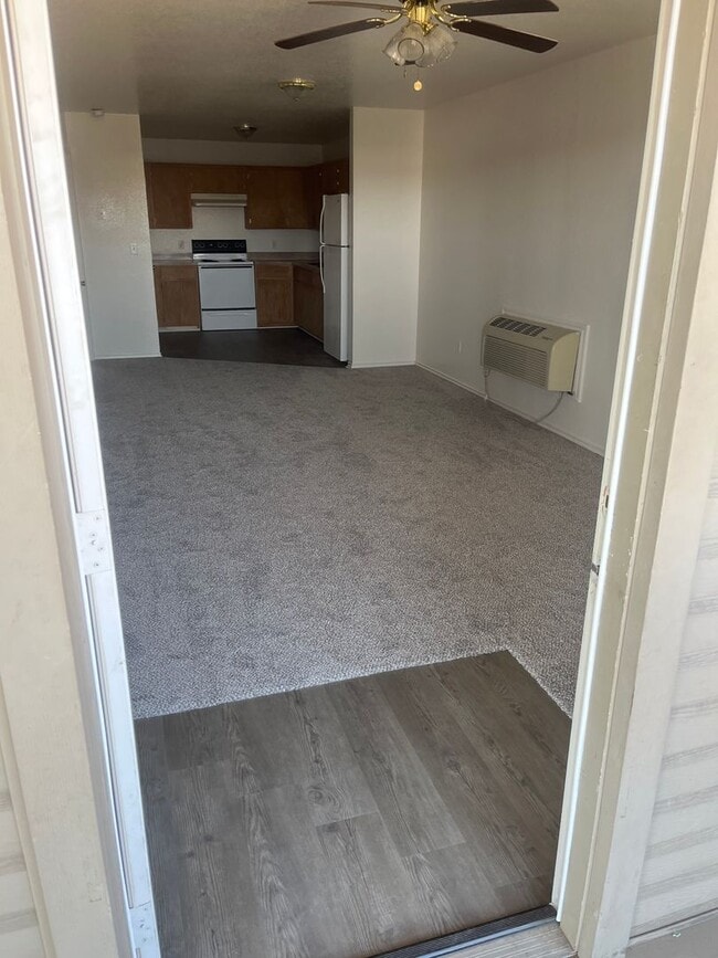 Foto del edificio - 3114 Oak Ln