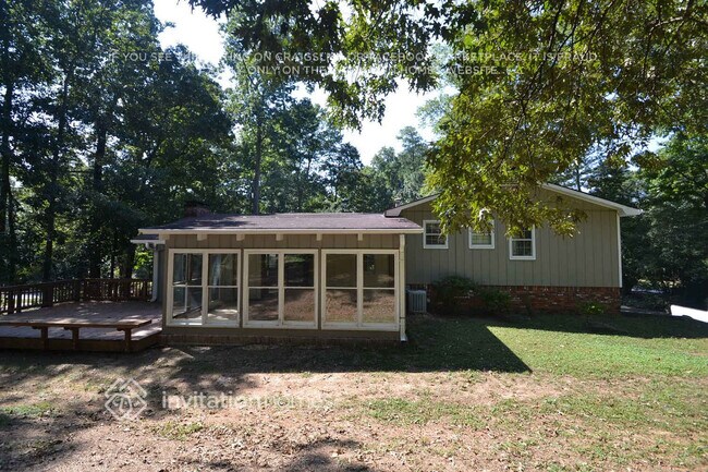 Building Photo - 2932 Karen Ln