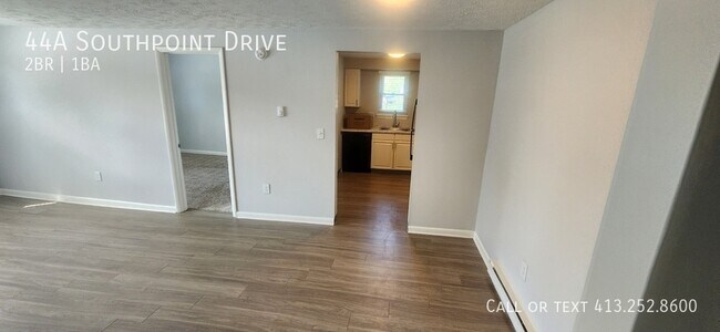 Foto del edificio - 44 Southpoint Dr