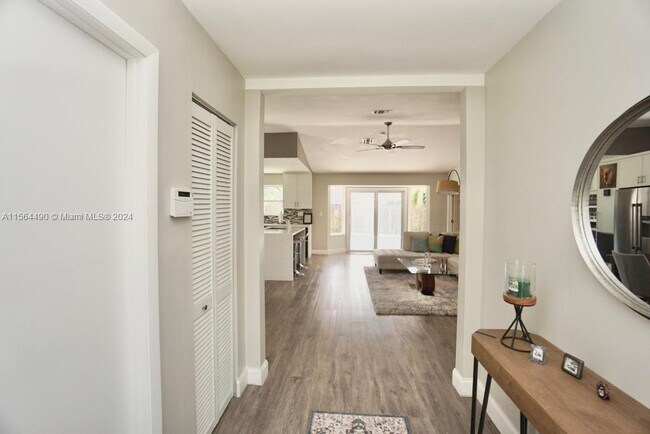 Foto del edificio - 3207 NW 104th Terrace