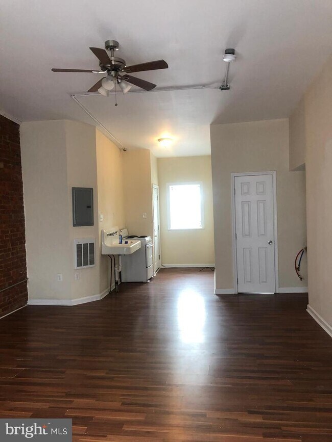2812 Frankford Ave, Philadelphia, PA 19134 House Rental in