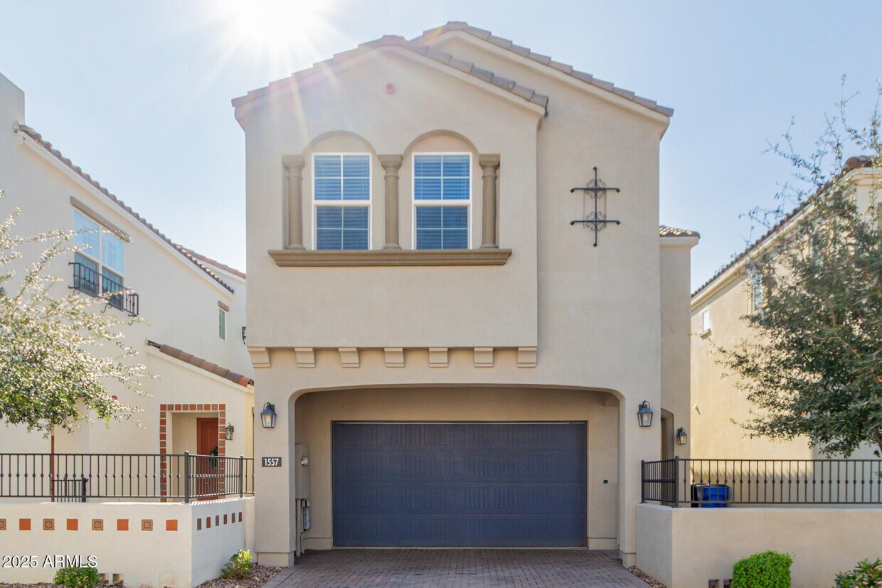 Foto principal - 1557 E Megan St