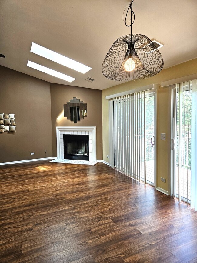 Foto del edificio - 2882 Meadow Ln
