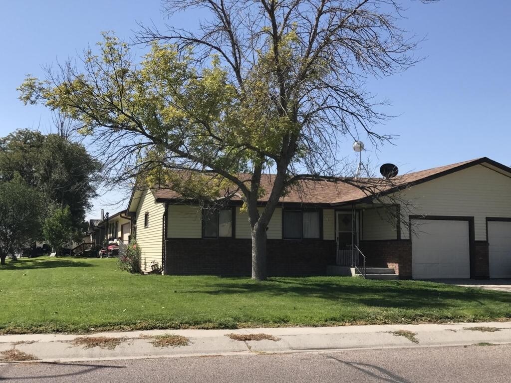 727 E 20th Ave, Torrington, WY 82240 Townhome Rentals in Torrington