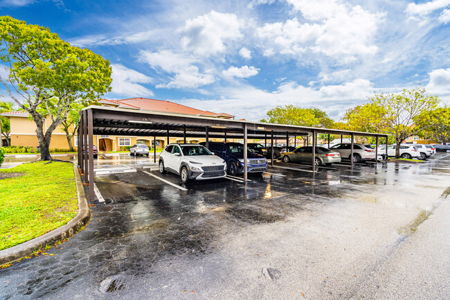 Foto del edificio - 215 SW 117th Ter