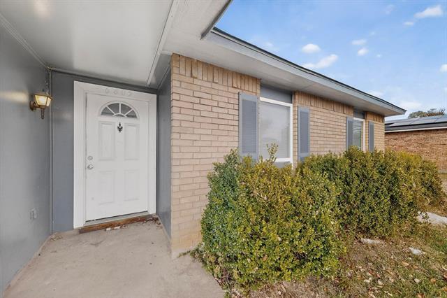 Foto del edificio - 6805 Newcastle Pl