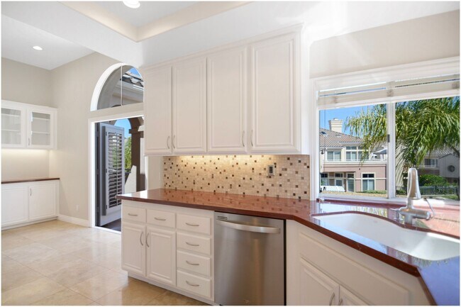 Foto del edificio - 2 Bedroom Plus Loft - Laguna Niguel Condo!