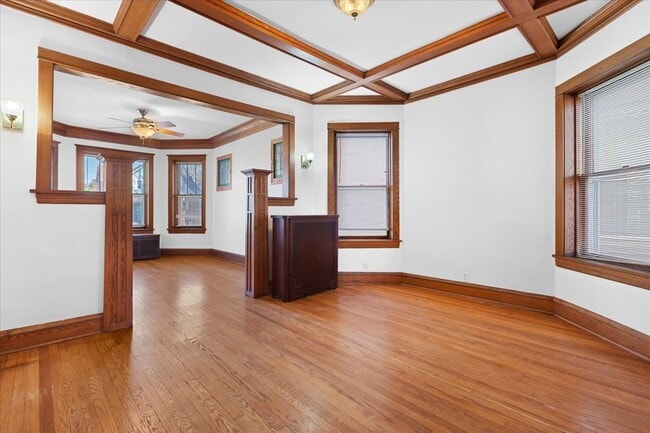 Foto del edificio - 4226 N Sawyer Ave