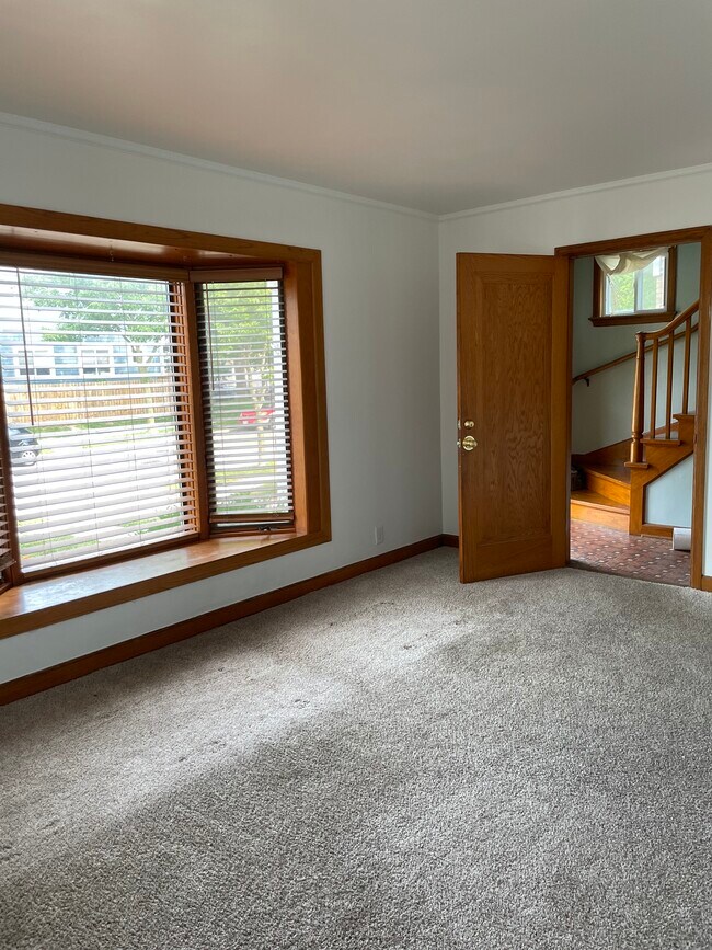 Building Photo - 147 N 63rd St