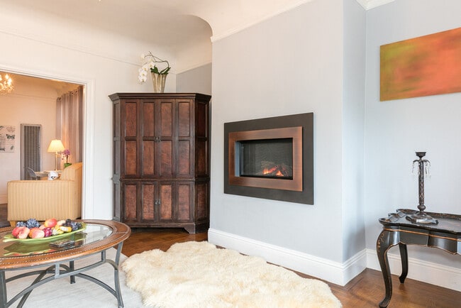 Building Photo - 2261 Union St