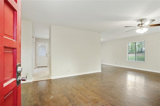 Foto del edificio - 2953 Torreya Way SE