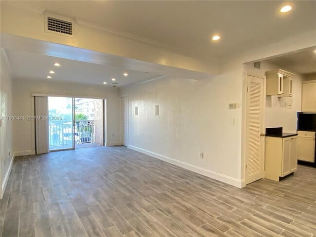 Foto del edificio - 17051 NE 35th Ave