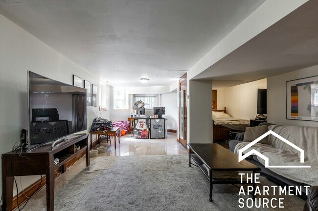 Foto del edificio - 844 W Aldine Ave