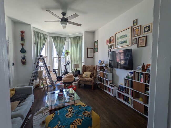 Living room 2 - 1714 N Whipple St