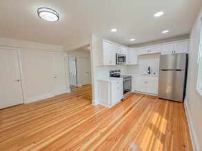 Building Photo - 88 Camp St