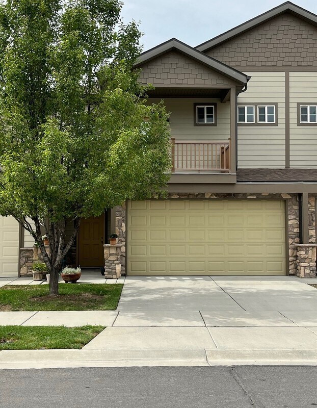 Foto del edificio - 825 Jordan Oaks Ct