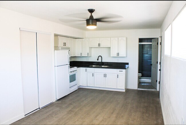 Foto del edificio - 1125 Tamerack Ave