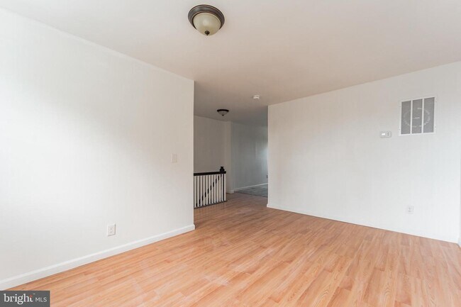 Building Photo - 1310 N Ellwood Ave