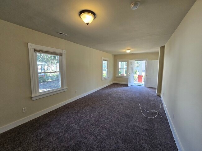 Foto del edificio - 3719 Lawson St