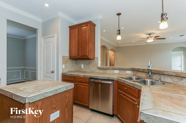 Building Photo - 18418 Polo Meadow Dr