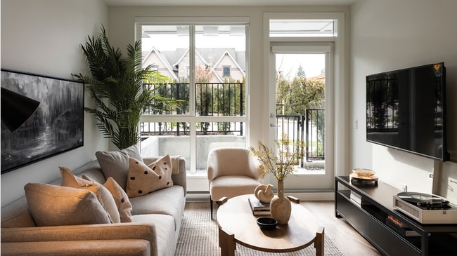 Building Photo - Oakhill Rentals