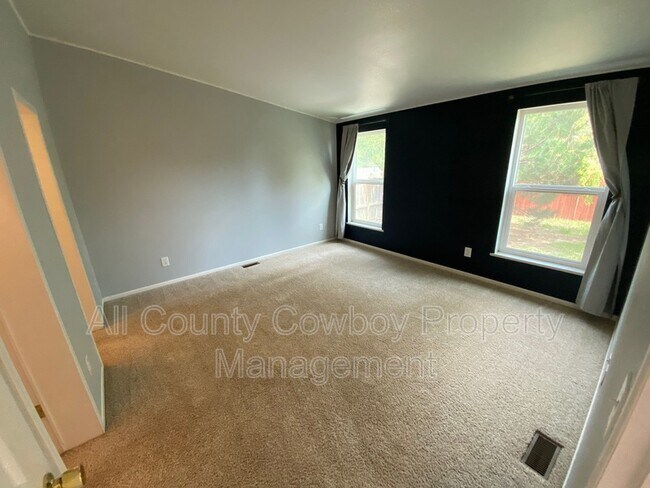 Foto del edificio - 161 N Johnson St