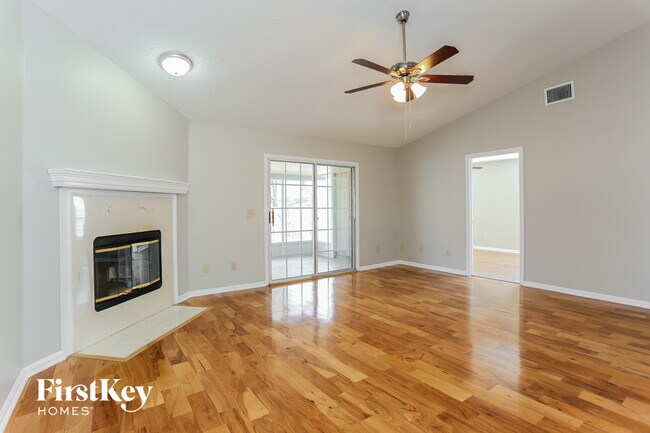 Foto del edificio - 8047 Queensferry Ln