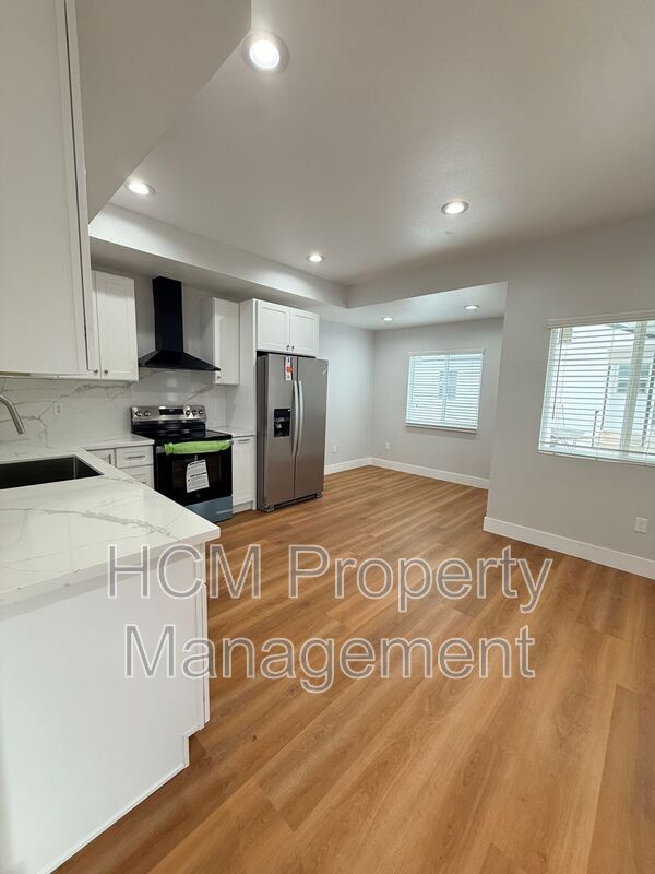 Foto del edificio - 5235 Bellflower Blvd