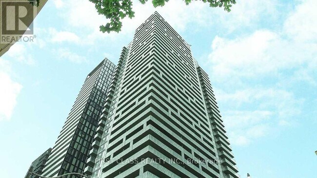 Photo du bâtiment - 50 Wellesley St E