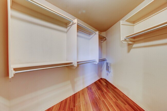 Foto del edificio - Tulsa Beauty Available Beginning of Januar...