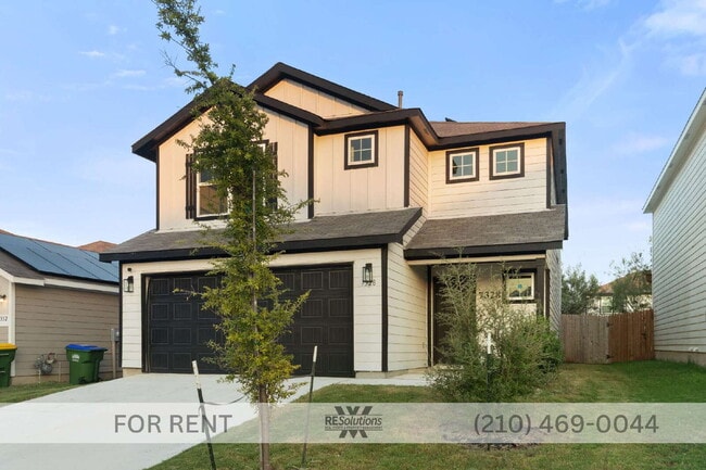 Building Photo - "Spacious 3-Bedroom Retreat with 2.5 Baths on Littlefoot Lane, San Antonio!"