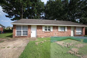 Building Photo - 1802 Fairlane Ave