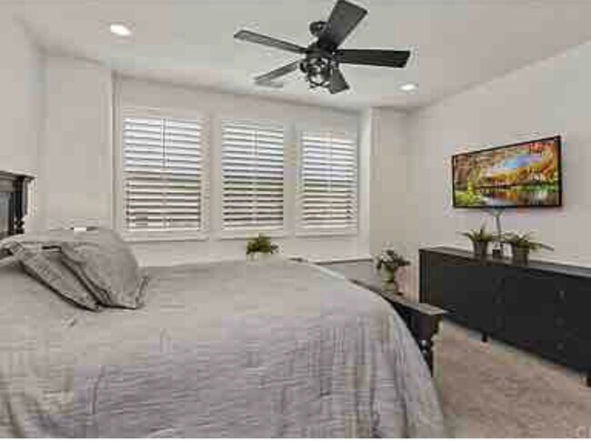 Building Photo - 2521 Verna Dr