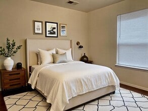 Building Photo - 107 Garden Cir