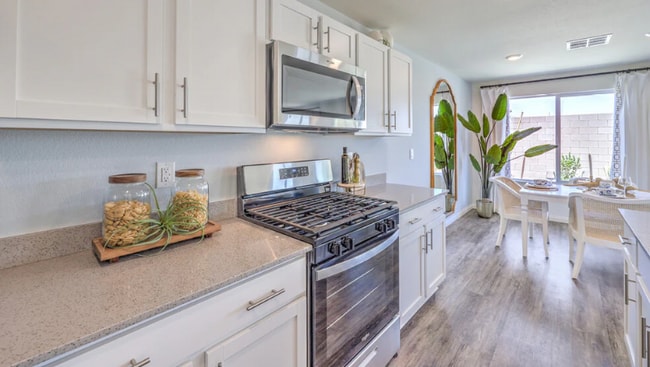 Foto del edificio - 2625 Dahlia Fls Ave