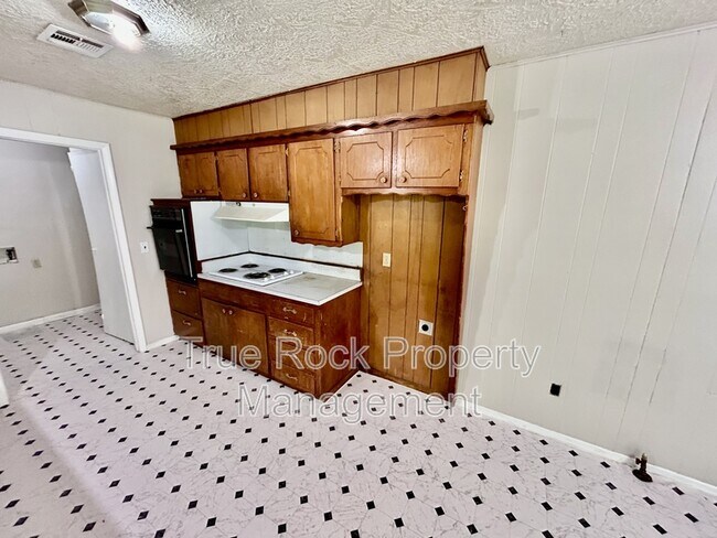 Foto del edificio - 407 N Ash Ave
