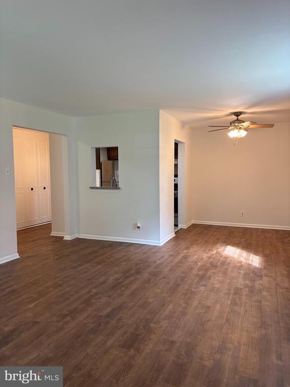 Building Photo - 338 Drummers Ln